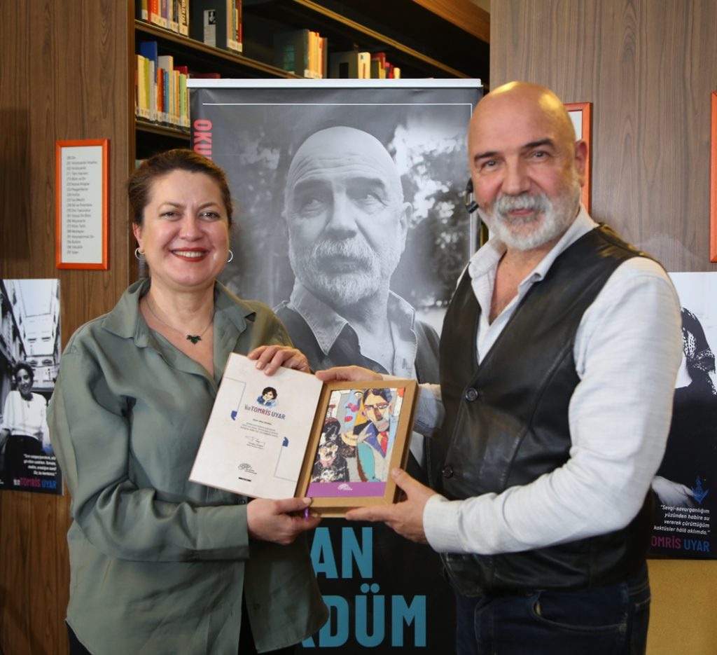 Altan Gördüm öğrencilere öykü okudu