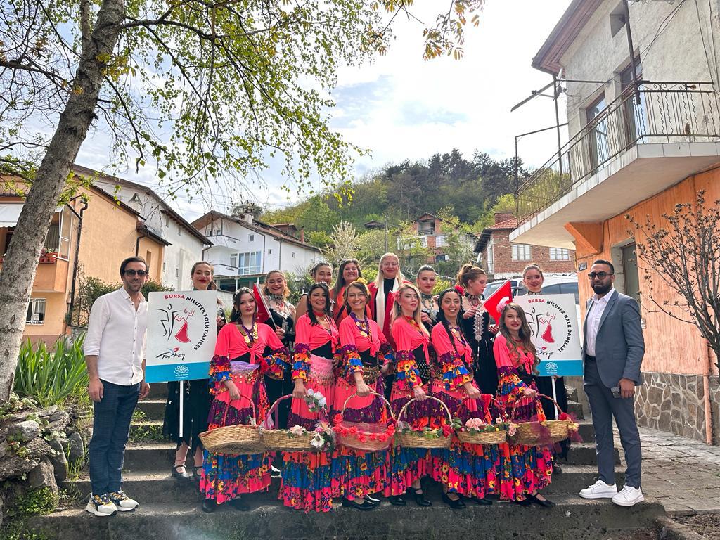 Nilüfer Belediyesi Halk Dansları Topluluğu Bulgaristan’da gönülleri fethetti