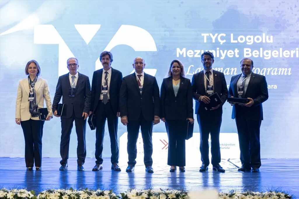 BUÜ, mezuniyet belgelerinde Türkiye Yeterlilikler Çerçevesi logosu kullanacak