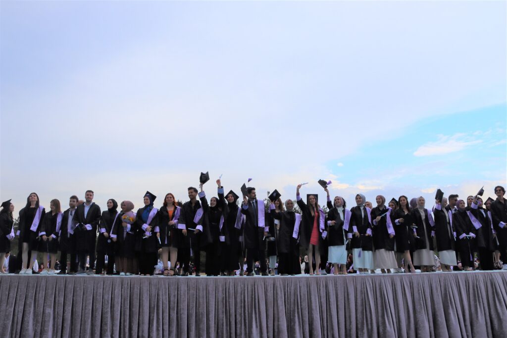 Eğitim Fakültesi’nde diploma sevinci