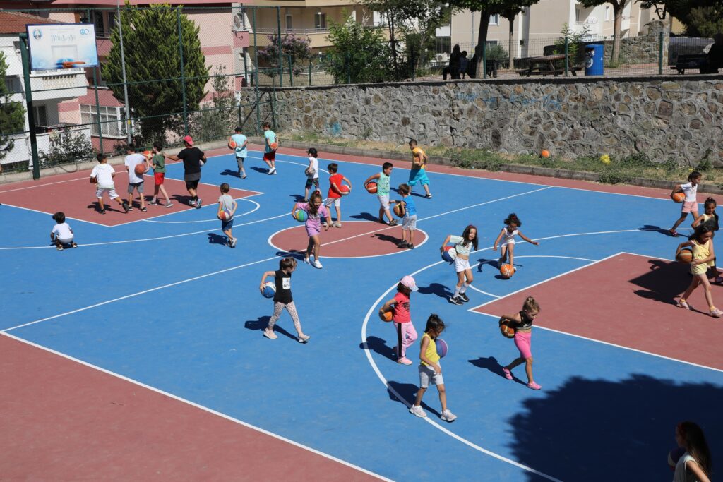 MUDANYA’DA YAZ, ÇOCUKLAR İÇİN SPOR VE SANATLA GEÇECEK