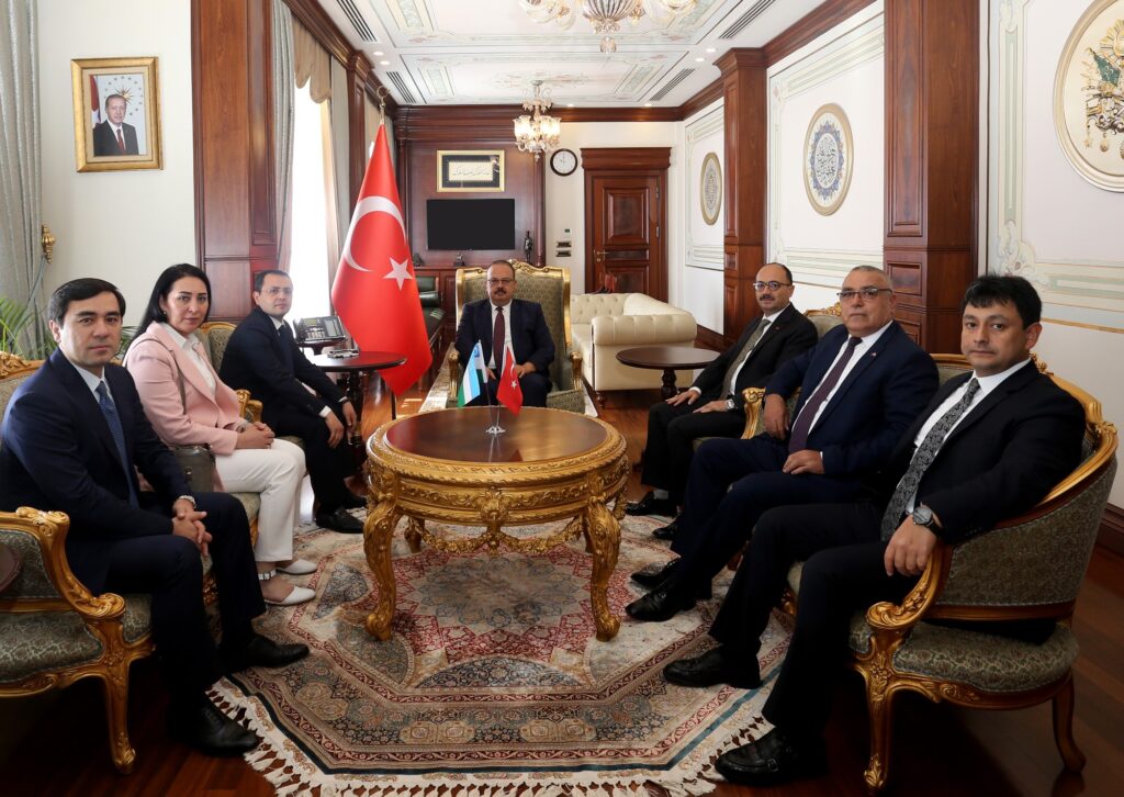 ÖZBEKİSTAN, SAĞLIK HİZMETLERİNDE TÜRKİYE’Yİ ÖRNEK ALIYOR