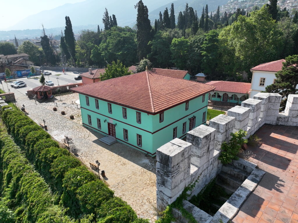 Bursa Mevlevihanesi küllerinden doğdu