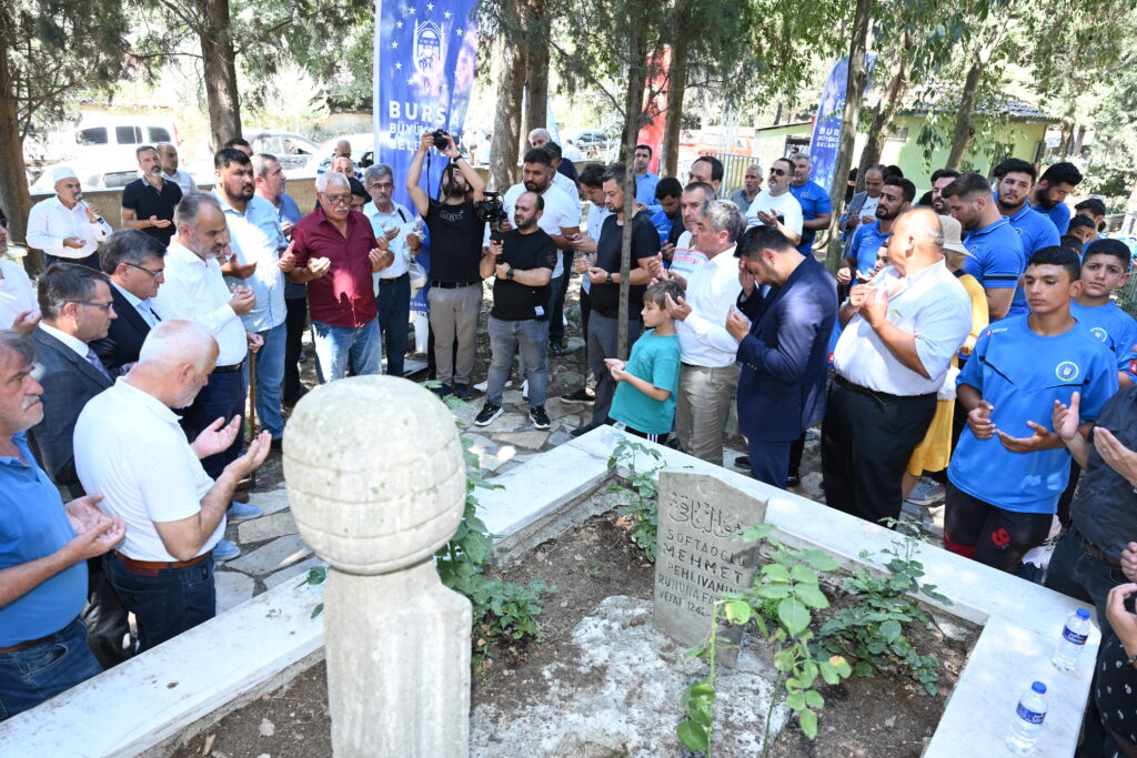 Softaoğlu Mehmed Pehlivan dualarla anıldı