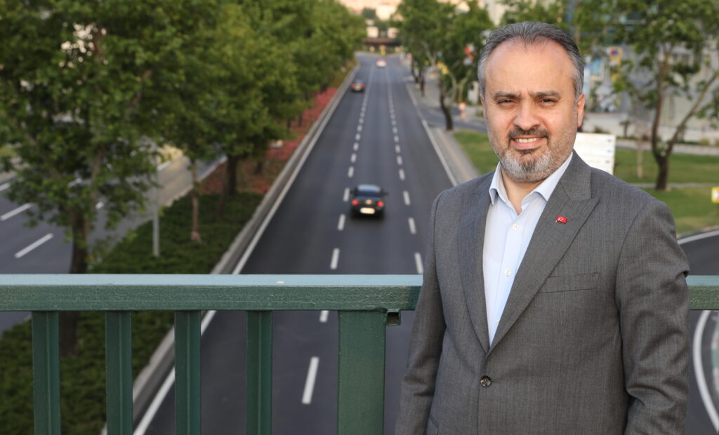 Ankara yolu etap etap yenileniyor