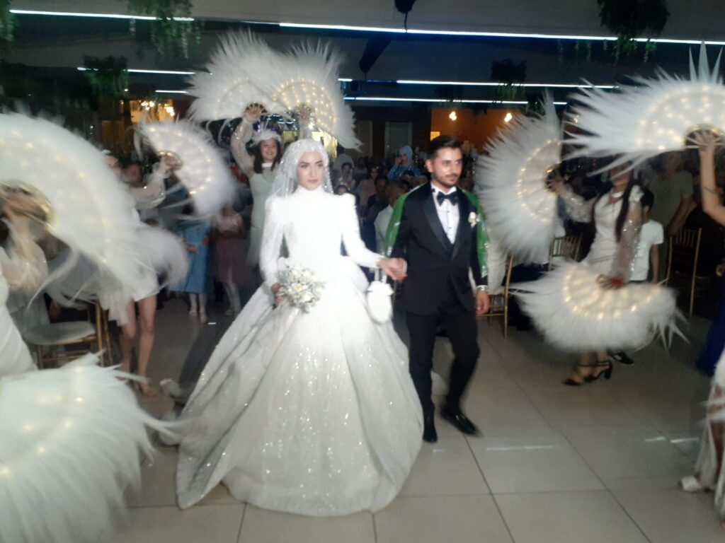 KARATAŞ VE AKTAŞ AİLELERİNİN EN MUTLU GÜNÜ