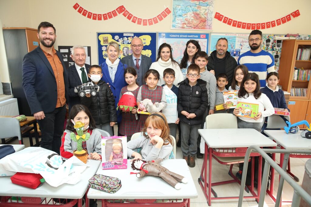 Oyuncak Evi gönüllülerden destek bekliyor