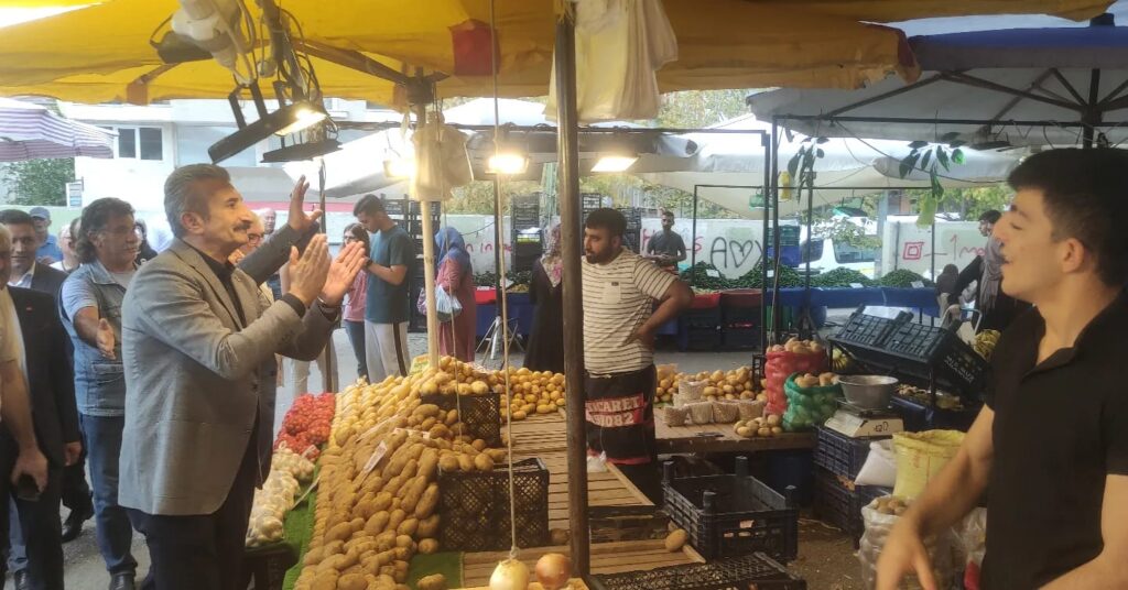 “ÖNCE EMEK” DİYEN YEŞİLTAŞ EMEK’TEN BAŞLADI