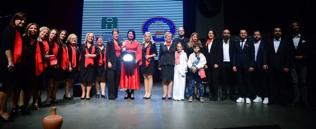 Annelerden 100 yıl öncesine ışık tutan buluşma