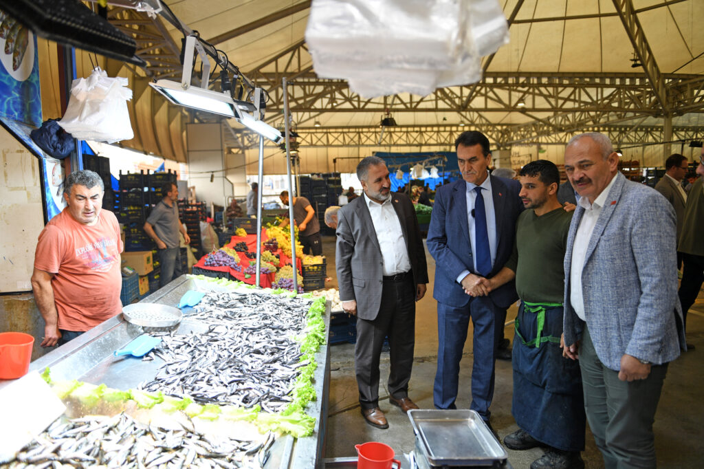 “Çarşı ve pazarlar ekonominin kalbi”
