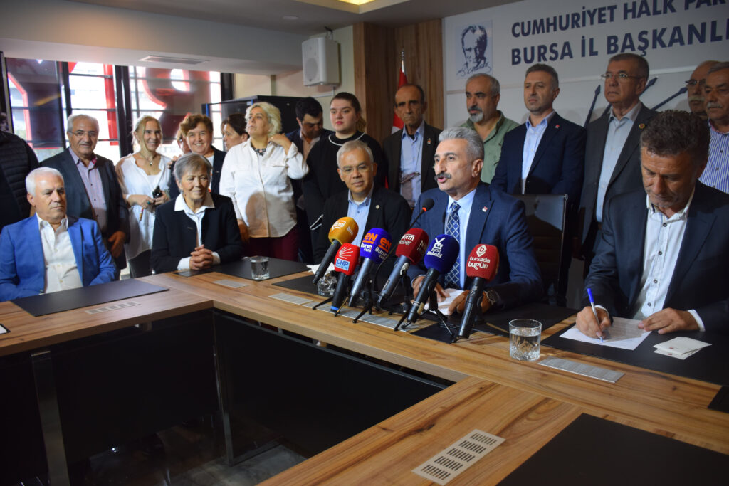 CHP Bursa’dan ‘tezkere’ tepkisi: Vatan toprağımızın çiğnenmesinin önü açılmaktadır!