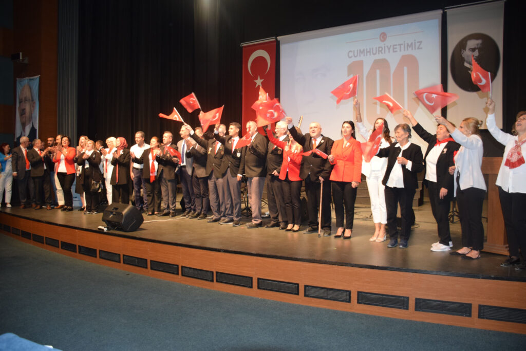 CHP BURSA’DAN COŞKULU 100. YIL KUTLAMASI