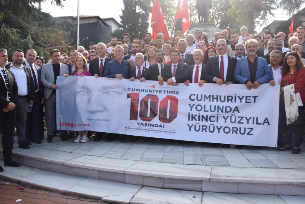 CHP BURSA’DAN COŞKULU 100. YIL YÜRÜYÜŞÜ