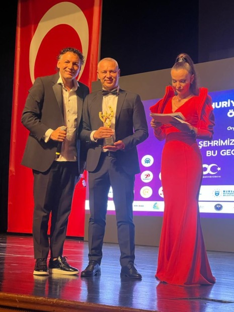 Dr. Sezgin’e anlamlı ödül