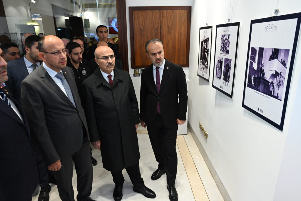 “İzlerimiz farklı, hislerimiz aynı”