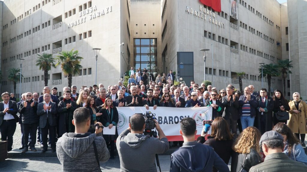 Bursa Barosu’ndan Yargıtay’a tepki:
