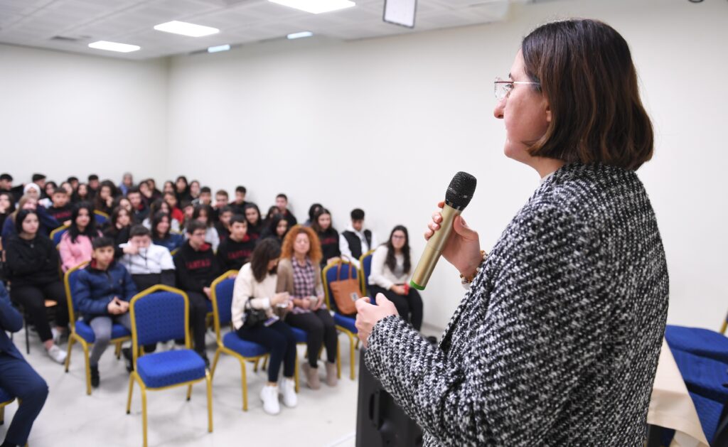 Öğrencilere iklim değişikliği eğitimi