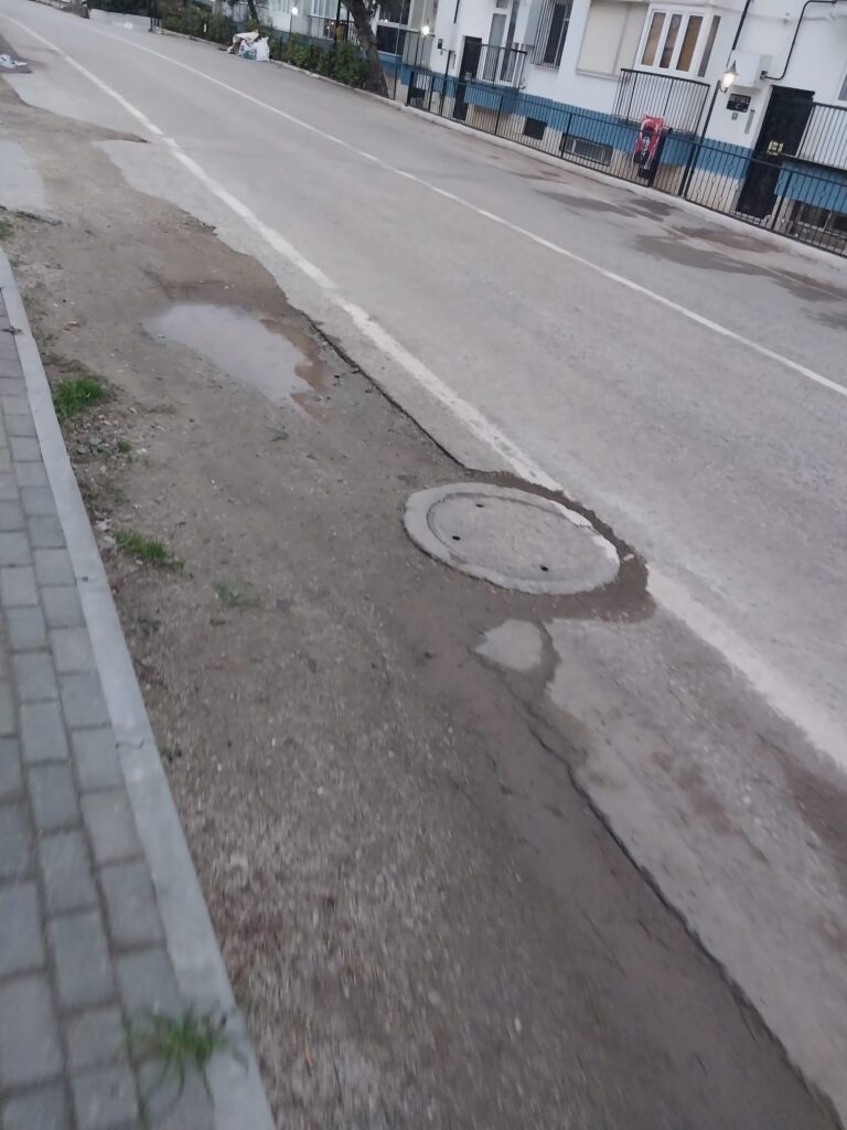 GEMLİK KURŞUNLU YOLLARI KÖSTEBEK YUVASI GİBİ OLDU