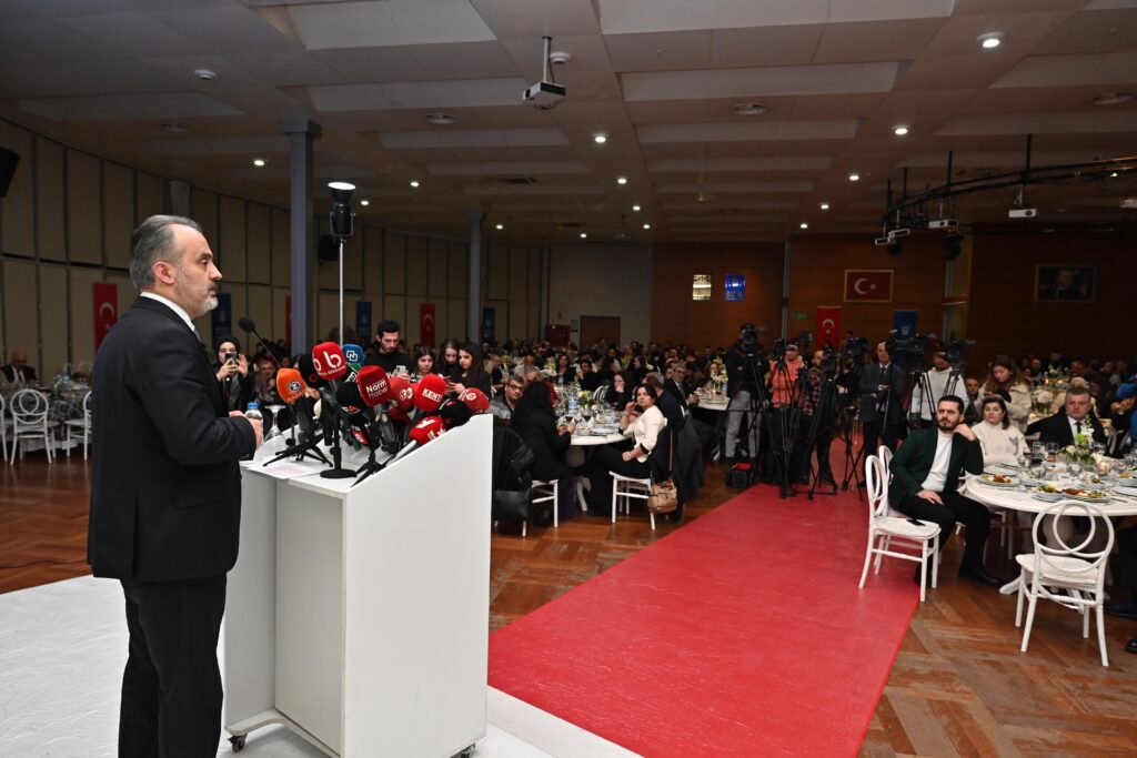 Başkan Aktaş gazetecilerle bir araya geldi