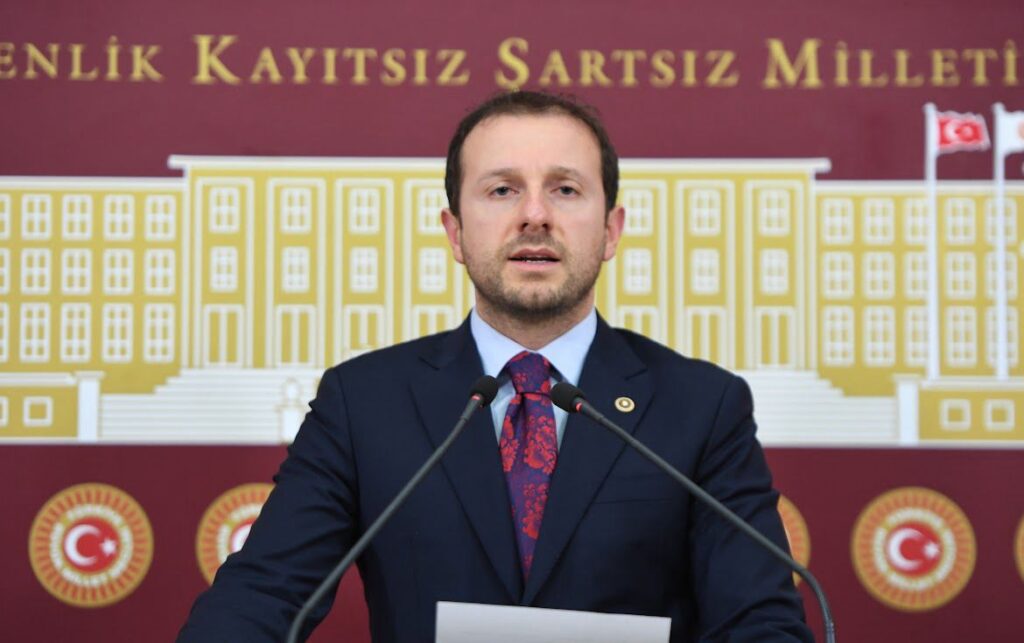 AK PARTİ BURSA MİLLETVEKİLİ AHMET KILIÇ, TBMM’DE BASIN TOPLANTISI DÜZENLEDİ