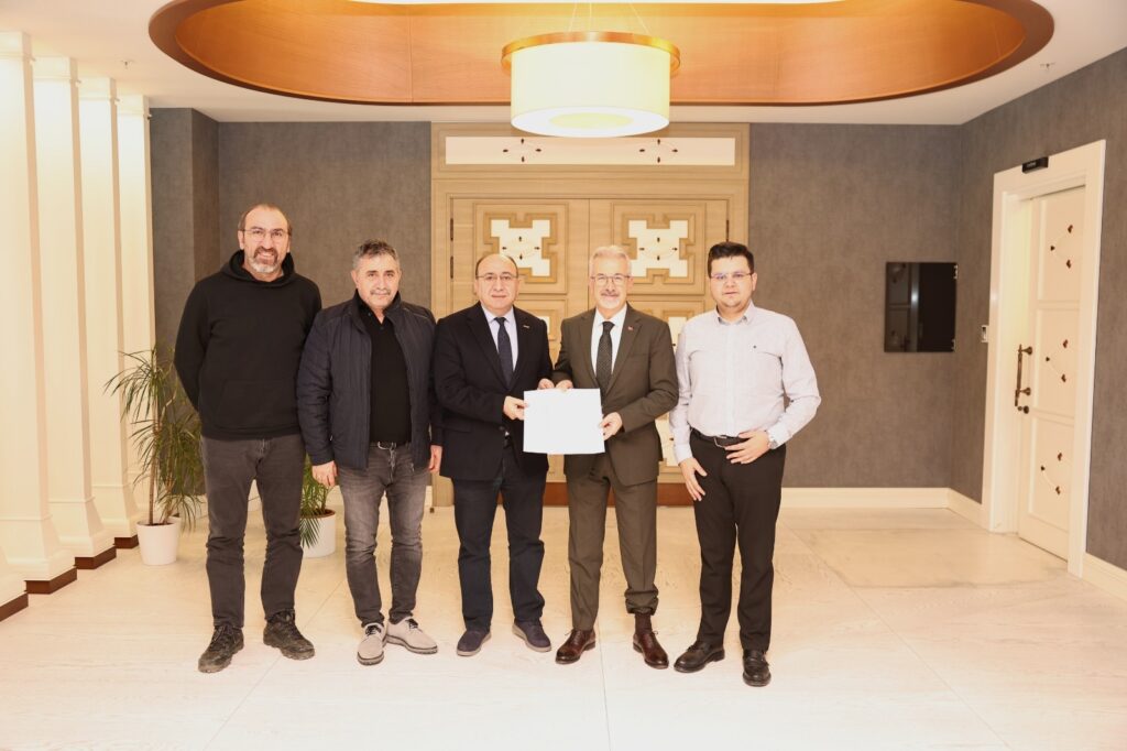 ARSİYAD ARTVİN KÜLTÜREVİ İÇİN İMZALAR ATILDI