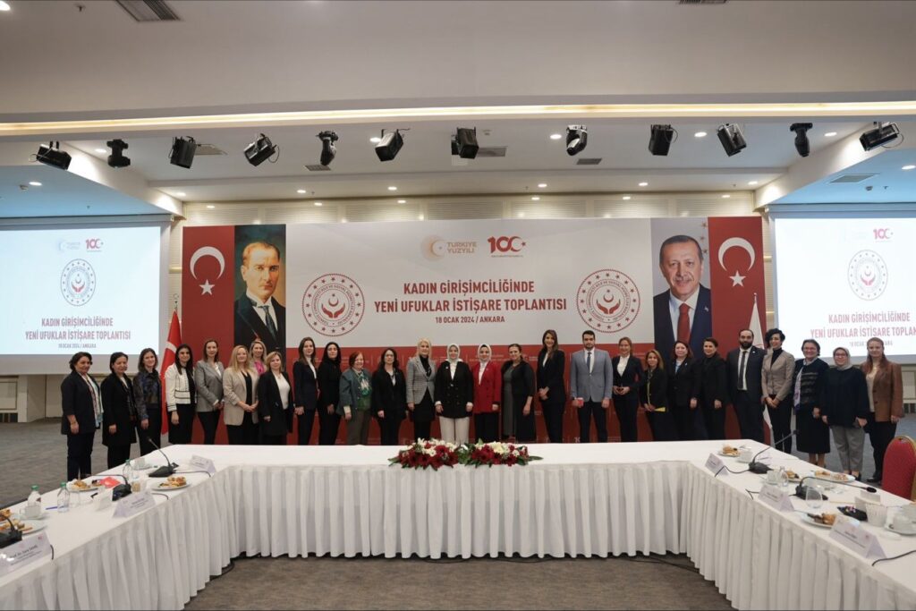 “KADIN GİRİŞİMCİLİĞİNDE SÜRDÜRÜLEBİLİRLİK ÖNEMLİ”