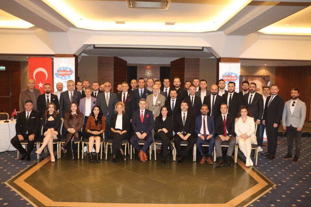 GESİAD’DA BAYRAK DEĞİŞİMİ…
