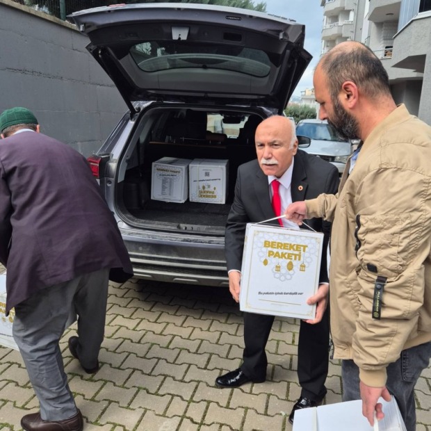 BURSA’DA YOZGATLILAR “BEREKETİ” PAYLAŞTI.