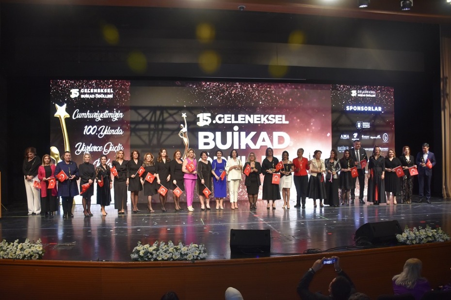 BUİKAD YILIN BAŞARILI İŞ KADINLARI ÖDÜLLERİ SAHİPLERİNİ BULDU