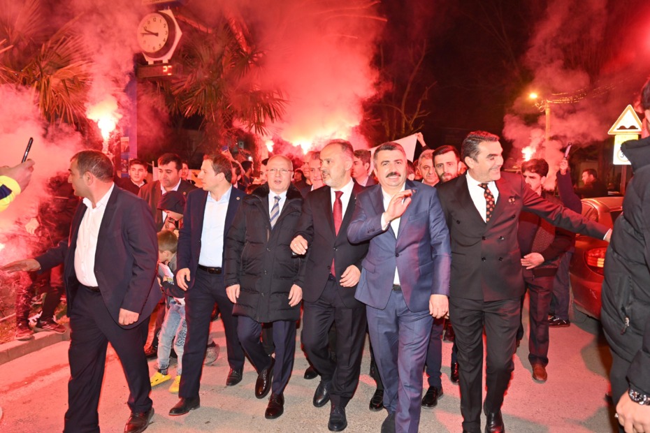 Gençler Başkanları Meşalelerle Karşıladı