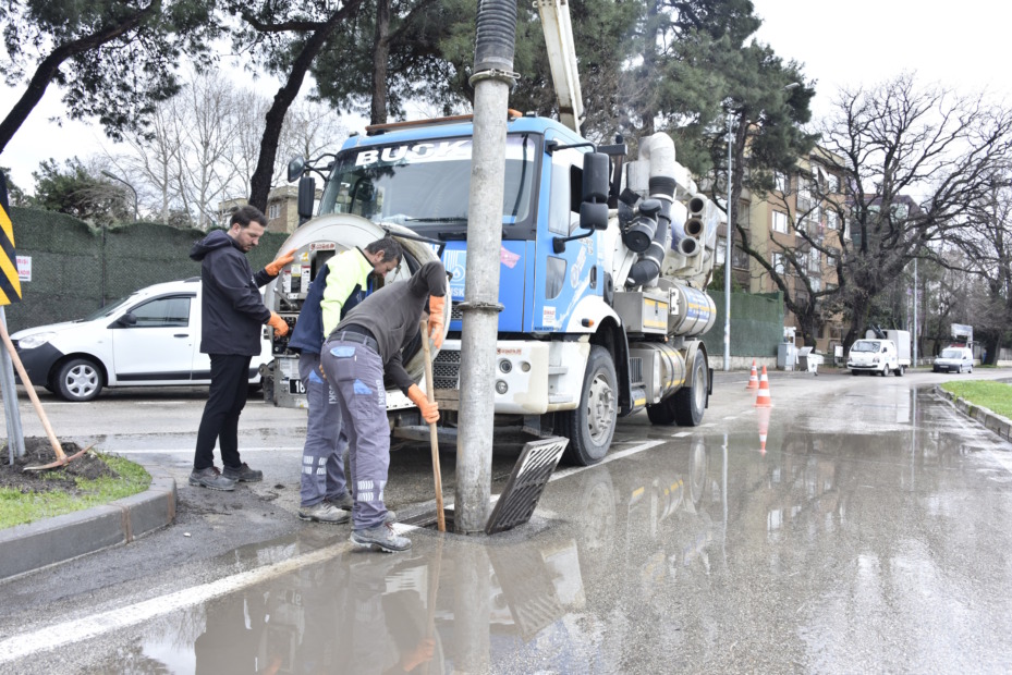 BUSKİ’den kapsamlı mazgal temizliği