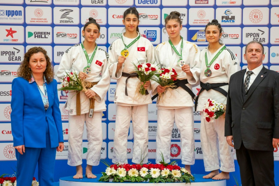Edanaz Avrupa üçüncüsü