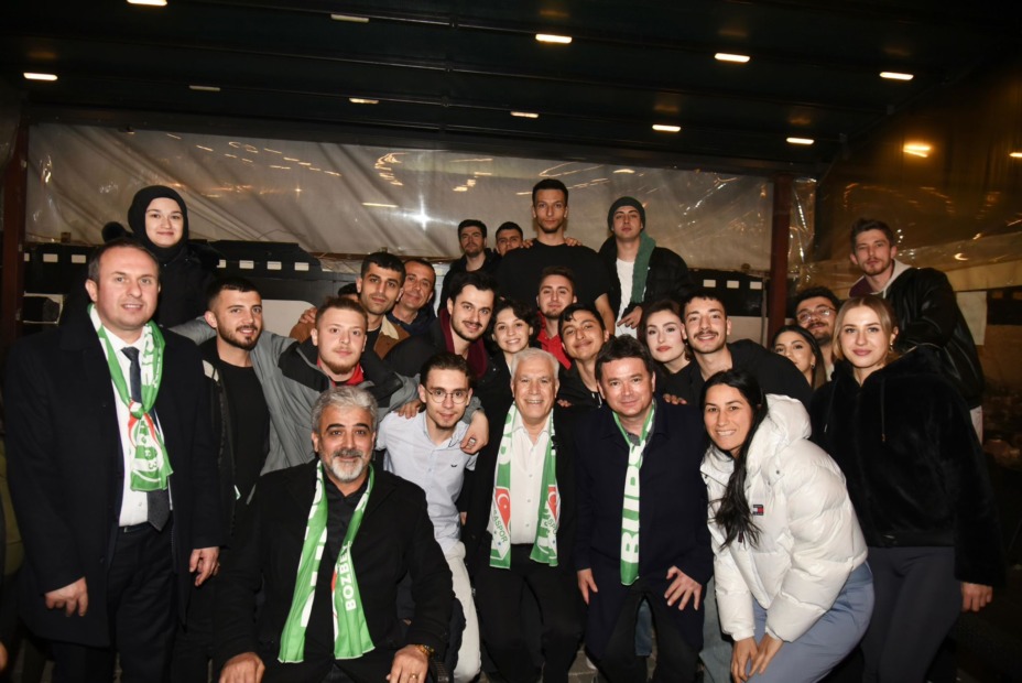 Bozbey’e Abdal Meydanı’nda sevgi seli!