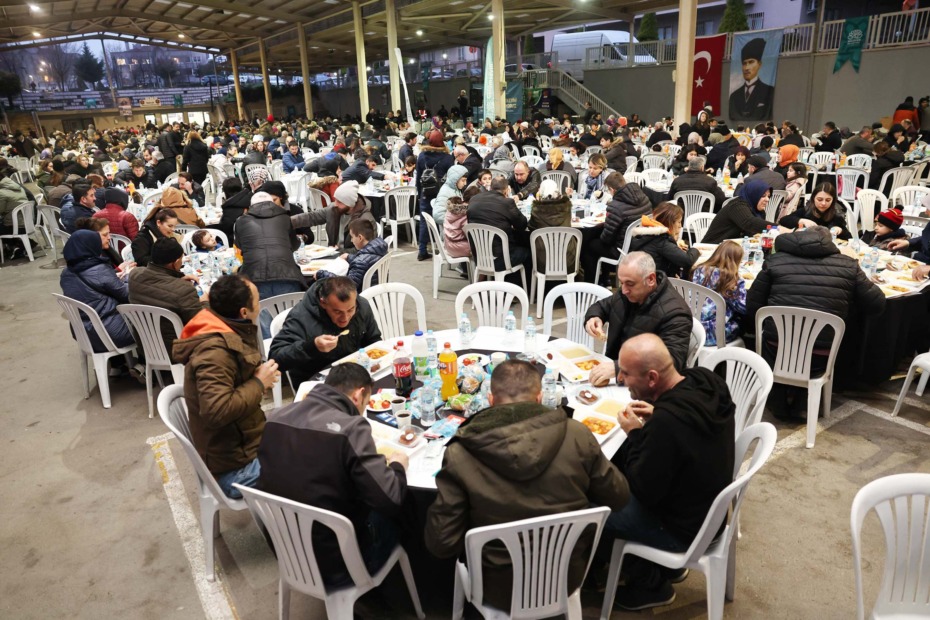 Binlerce Nilüferli iftar sofralarında buluşuyor