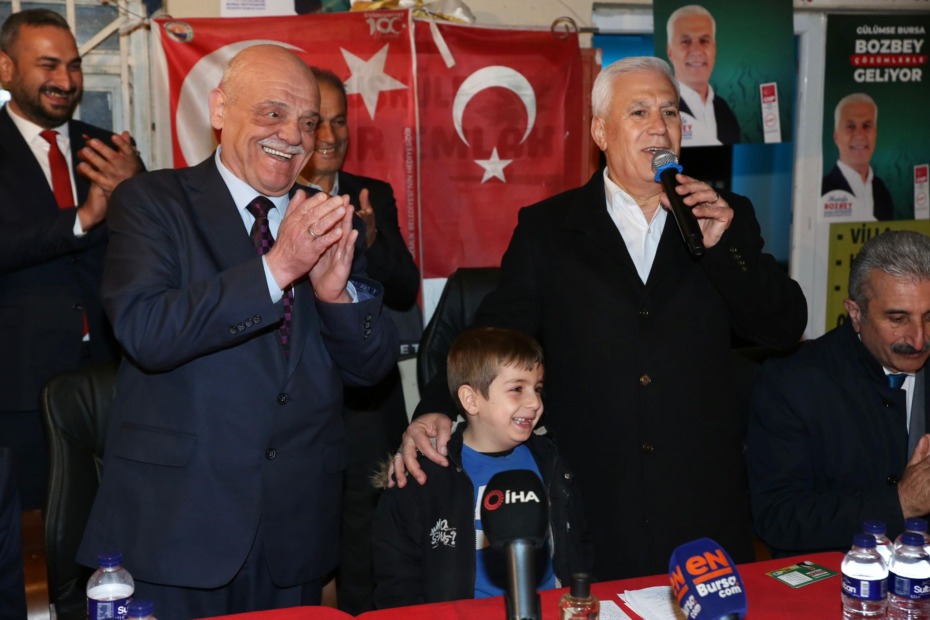 Bozbey İznik’ten seslendi: “Gözlerine perde inmiş”