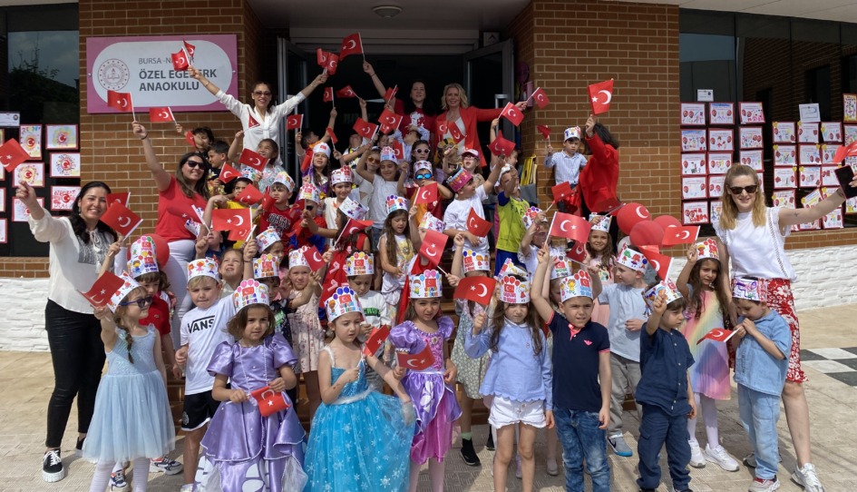 Karnaval tadında şenlik