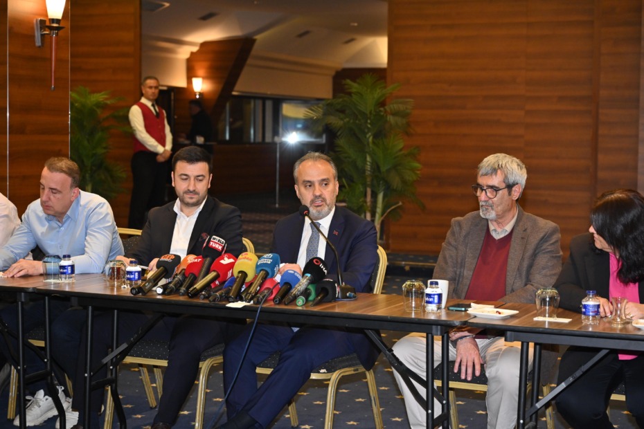 Başkan Aktaş, “Alnım ak, gönlüm rahat. İz bırakan işler yaptık”