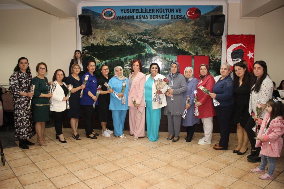 ARTVİNLİ KADINLARDAN UNUTULMAZ ANNELER GÜNÜ KUTLAMASI…