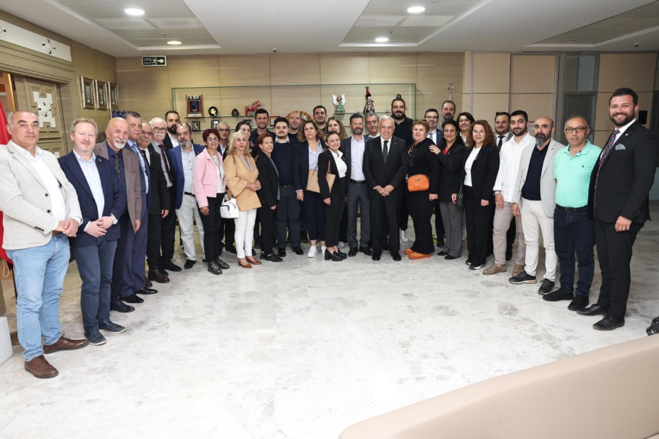 CHP ilçe yönetiminden Başkan Özdemir’e destek ziyareti