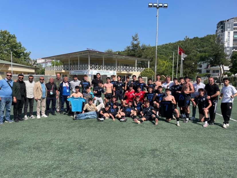 Gemlik Belediyespor U-17 Elit Lig’de şampiyon!