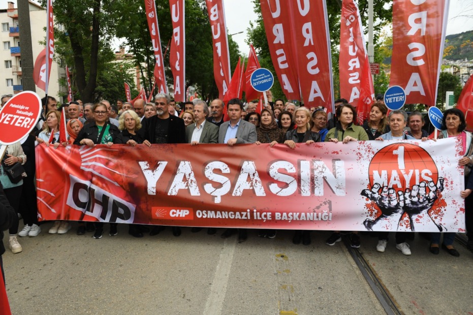 Başkan Erkan Aydın 1 Mayıs yürüyüşüne katıldı