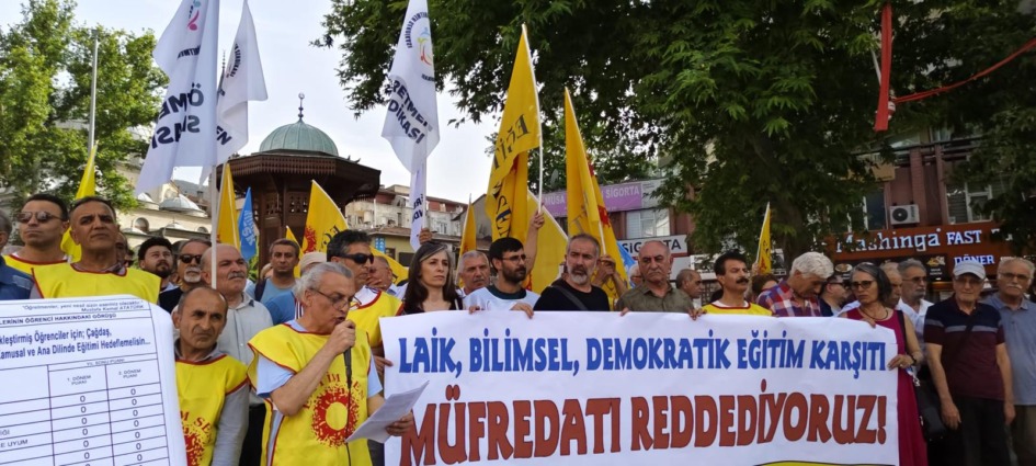 LAİKLİK VE BİLİM KARŞITI YENİ MÜFREDATI REDDEDİYORUZ!