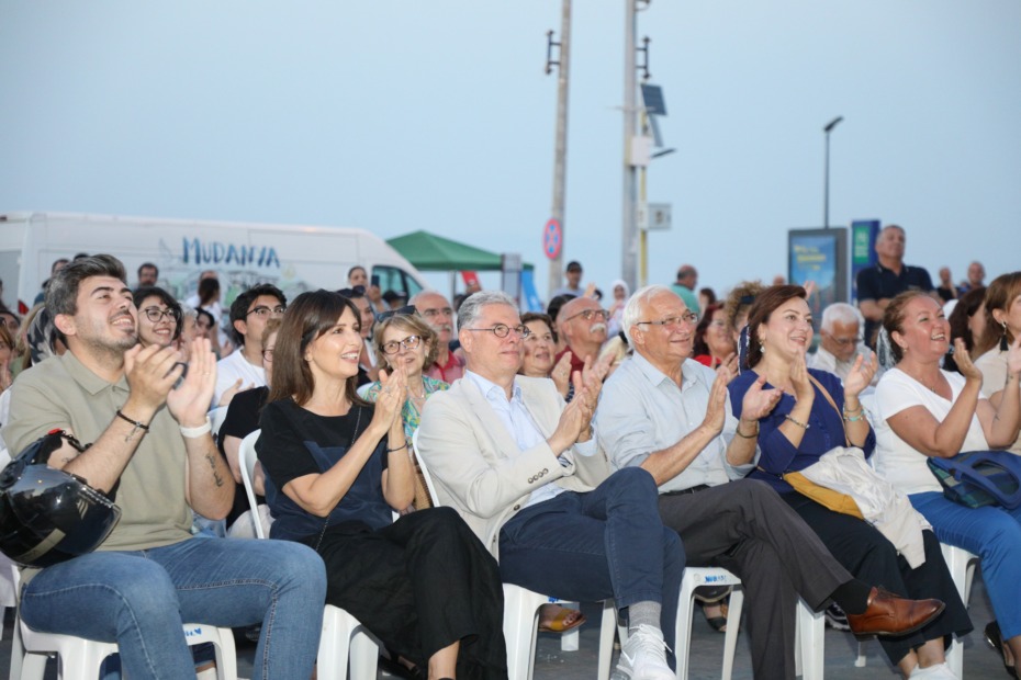 NAZIM HİKMET MUDANYA’DA ŞİİR VE ŞARKILARLA ANILDI