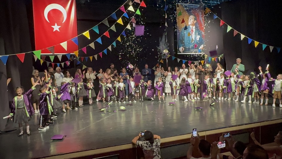 Nilüferli minikler yıl sonu gösterileriyle büyüledi