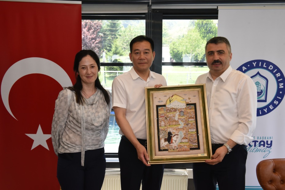 BAŞKAN YILMAZ, ÇİN HEYETİNİ YILDIRIM’DA AĞIRLADI