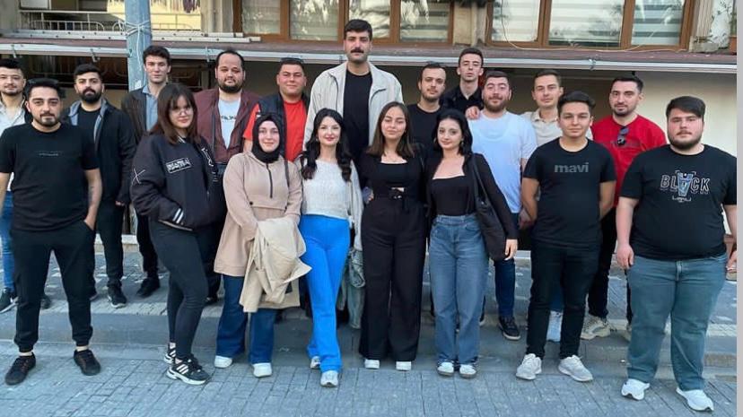 CHP Gemlik Gençlik Kolları; “Sosyal medyaya keyfi yasağı kabul etmiyoruz!”