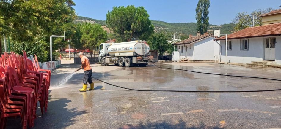 GEMLİK’TE OKUL BAHÇELERİ PIRIL PIRIL