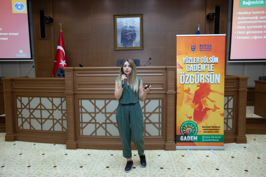 Belediye personeline ‘Bağımlılıkla Mücadele’ eğitimi