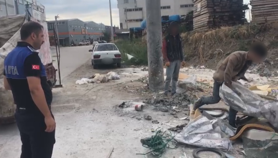 ZABITA, ÇEVREYİ KİRLETETEN KİŞİLERE MINTIKA TEMİZLİĞİ YAPTIRDI