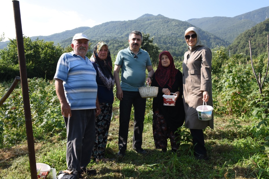 YILDIRIM’DA TARLADAN SOFRAYA KADIN ELİ